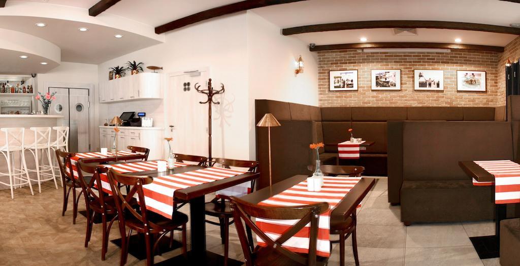 Apartamenty Mesa Grill Restaurant Cafe Дзвижино Экстерьер фото